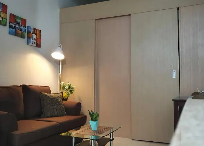 Cherolds Place Lovely 1 Bedroom With Balcony Manila
