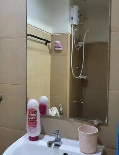 Cherolds Place Lovely 1 Bedroom With Balcony